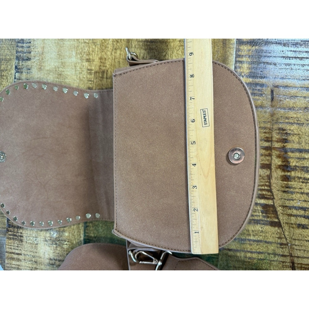 Kiss Me Couture Tan Faux Suede Studded Turquoise Crossbody Saddle Bag Boho - Picture 8 of 9